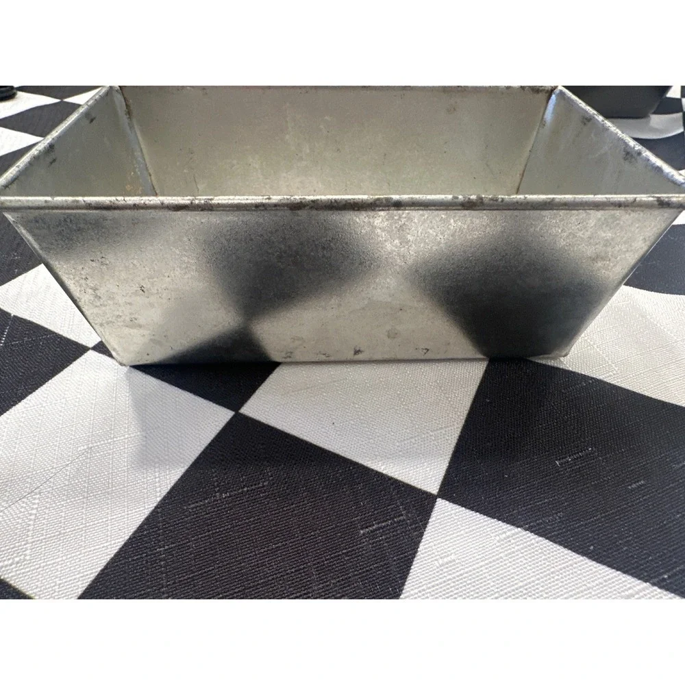 Vintage EKCO USA Metal Loaf Pan Bread Pan Baking Bakeware Kitchenware 3 1/4